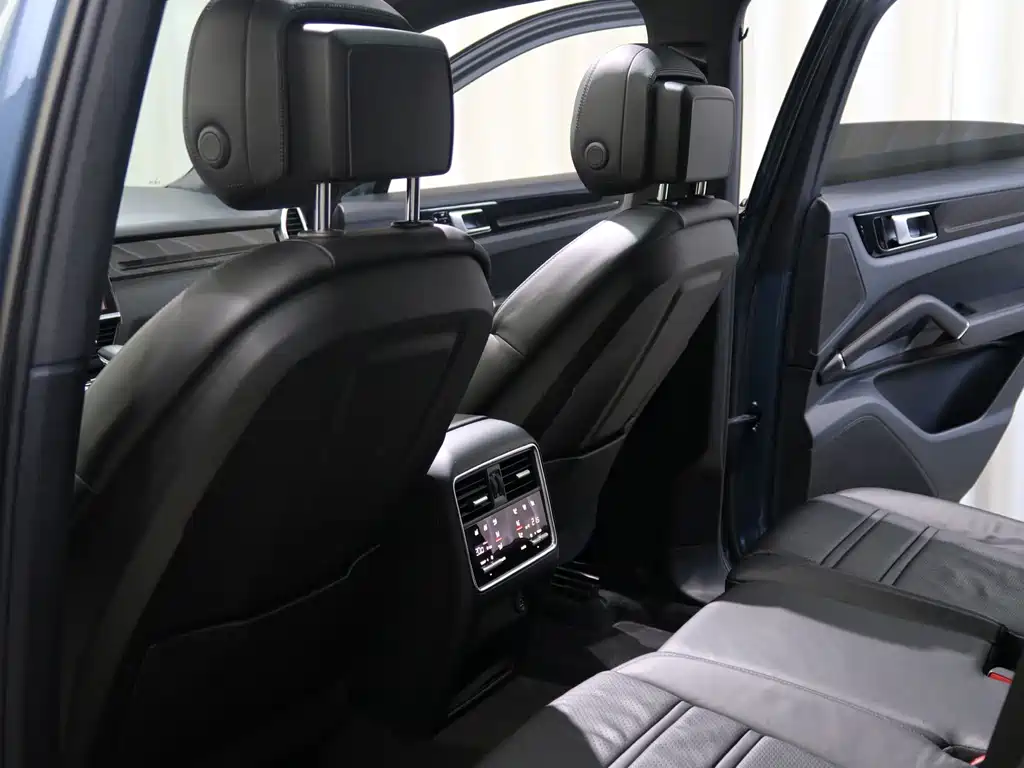 Porsche Cayenne 2018 — фото 14