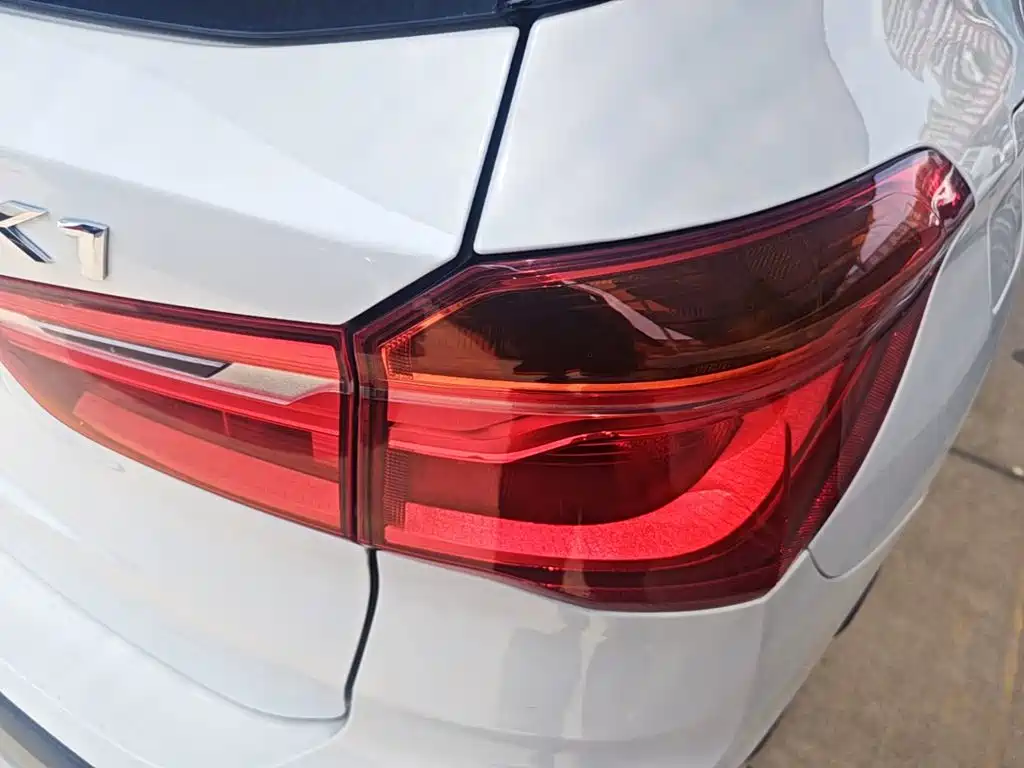 BMW X1 2019 — фото 8