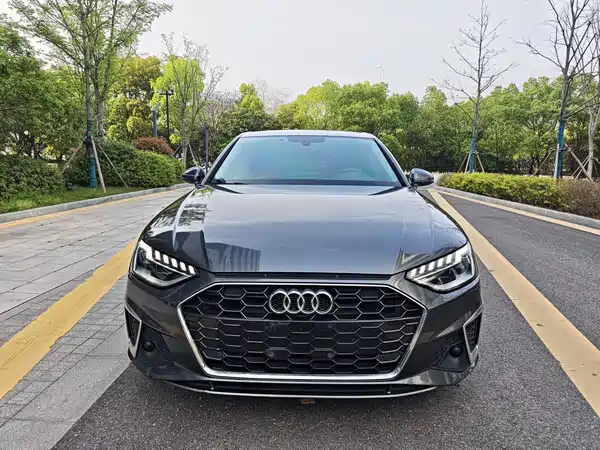 Audi A4L 2020