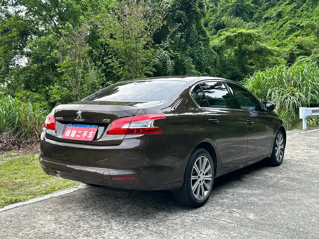 Peugeot 408 2015 — фото 9