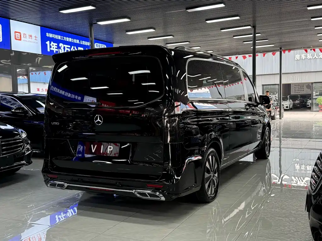 Mercedes-Benz Vito 2023 — фото 12