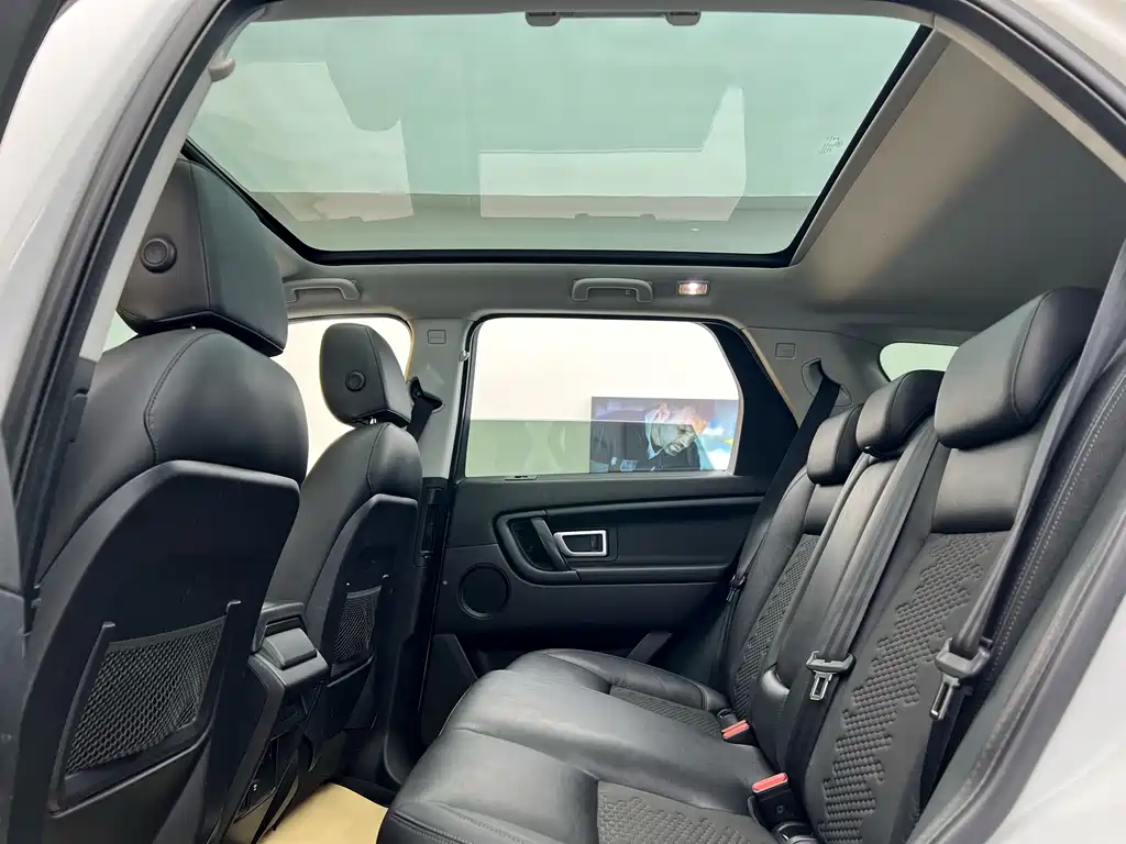Land Rover Discovery Sport 2019 — фото 23