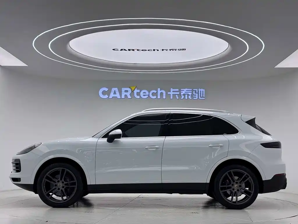 Porsche Cayenne 2018 — фото 10