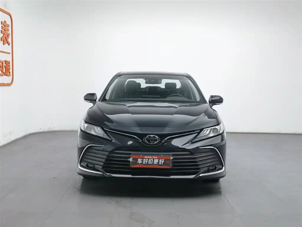 Toyota Camry 2022 — фото 3