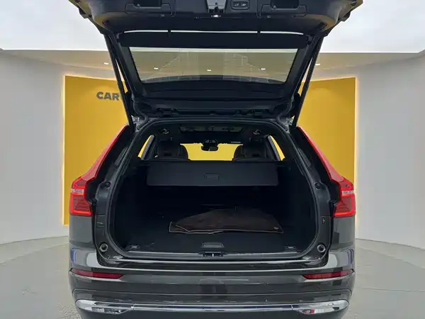 Volvo XC60 2022