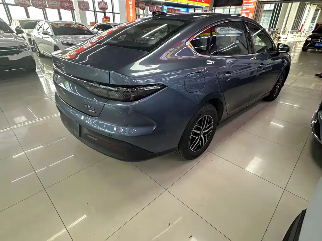 BYD Seal 05 DM-i 2025 — фото 5