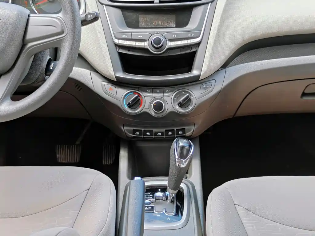 Chevrolet Sail 2015 — фото 16