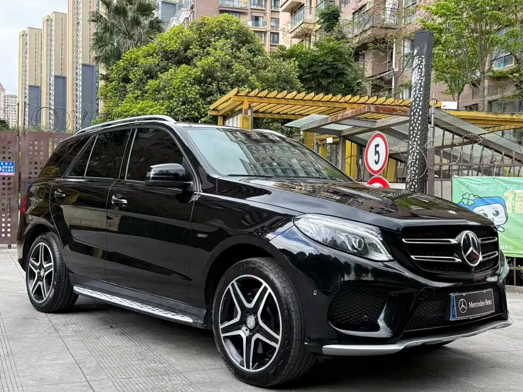 Mercedes-Benz GLE 2016 — фото 13
