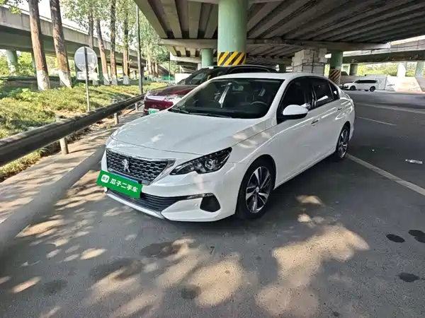Peugeot 408 2021
