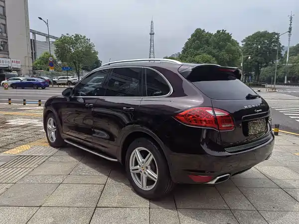 Porsche Cayenne 2011