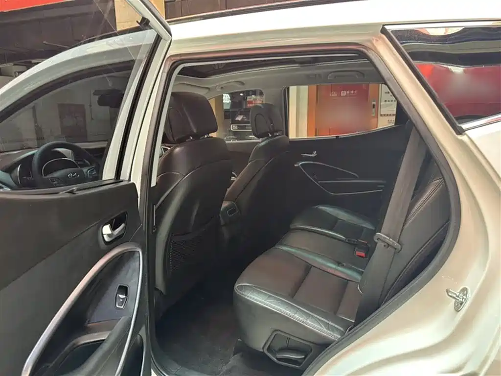 Hyundai Santa Fe 2016 — фото 13