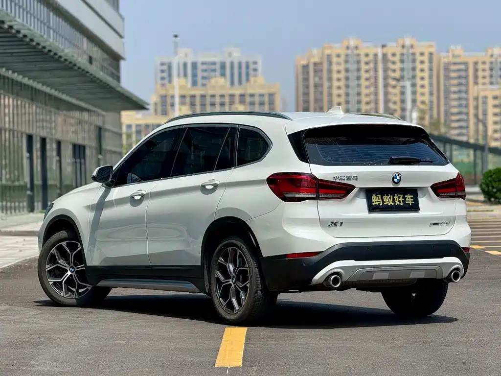BMW X1 2021 — фото 6