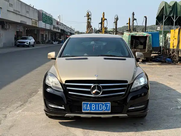 Mercedes-Benz R-Class 2011