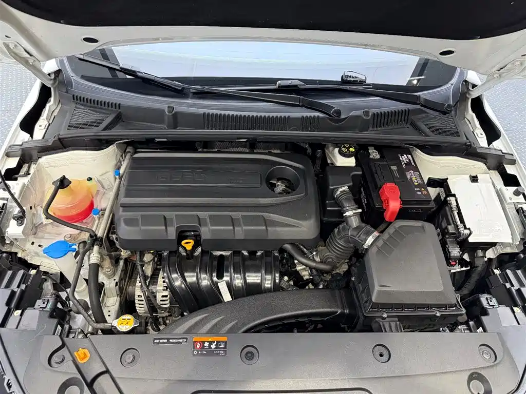 Geely Emgrand 2022