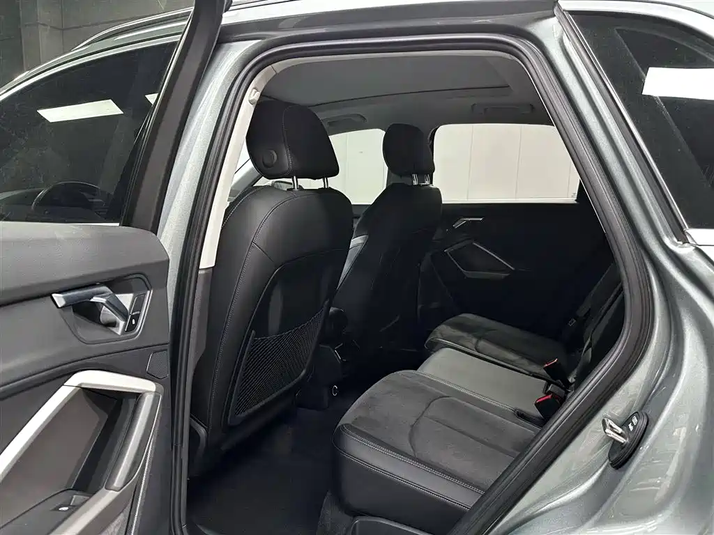 Audi Q3 2023 — фото 16