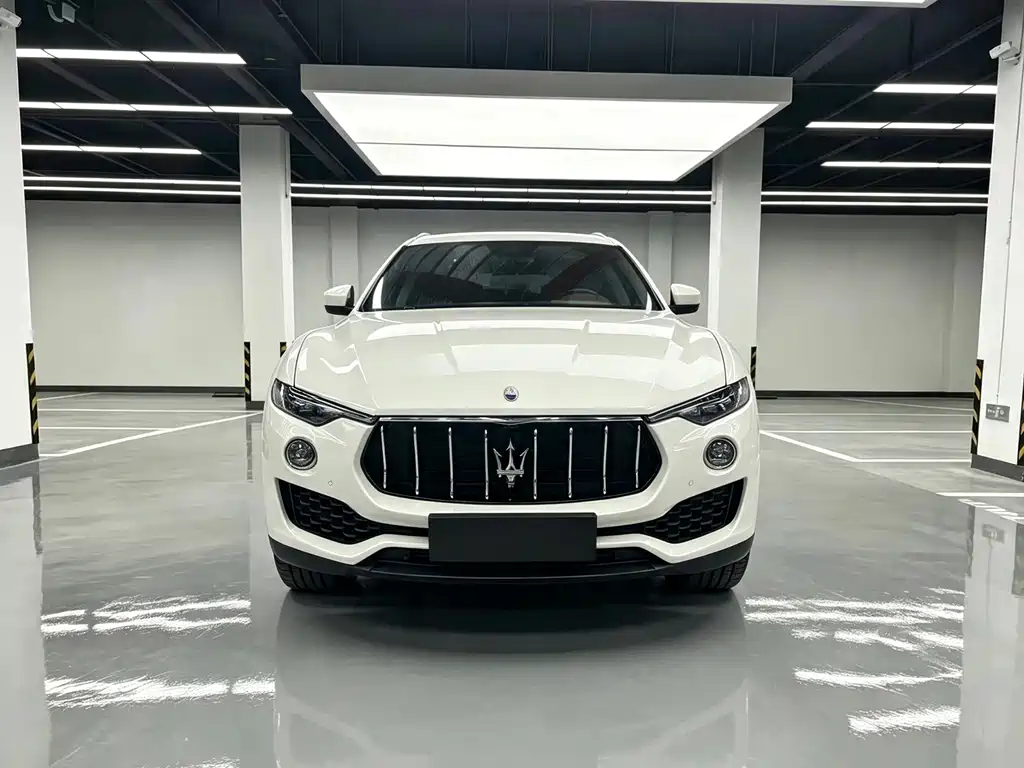 Maserati Levante 2019 — фото 14