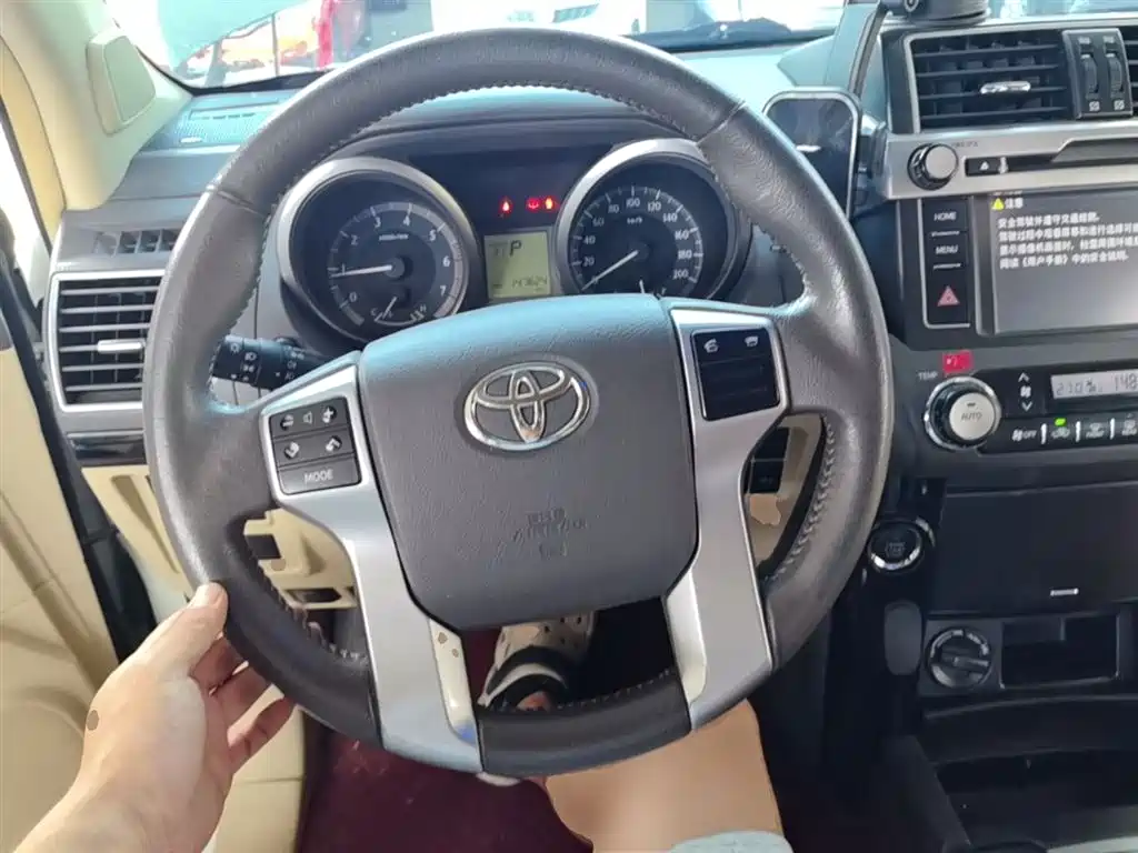 Toyota Prado 2017 — фото 11