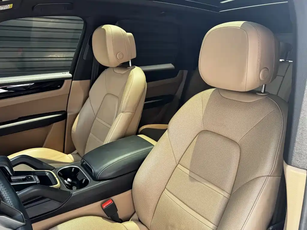 Porsche Cayenne 2018 — фото 11