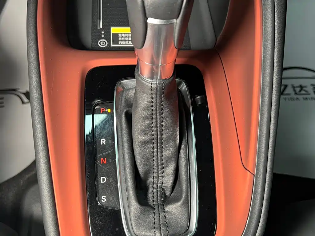Honda Vezel 2023 — фото 12