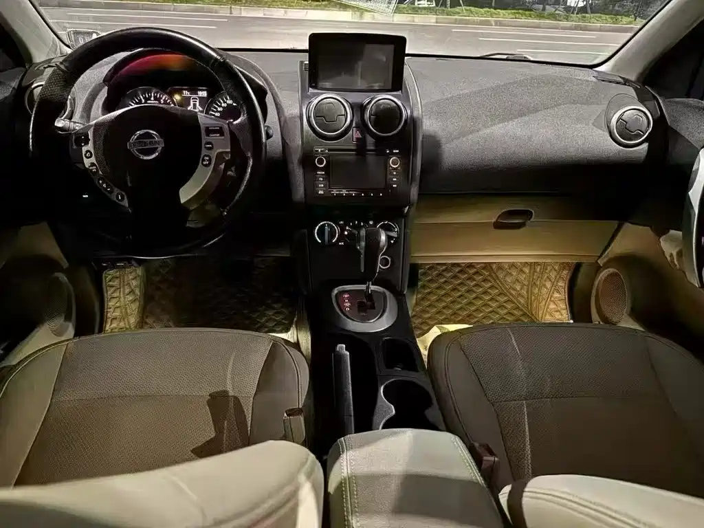 Nissan Qashqai 2015