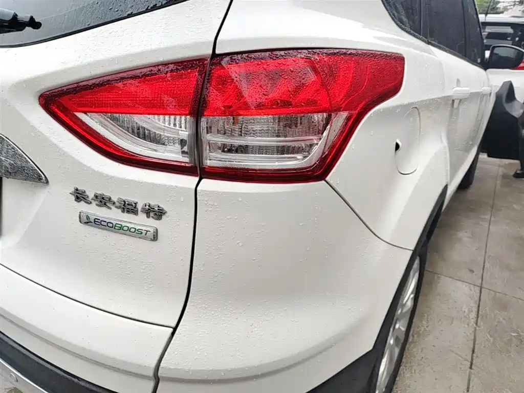 Ford Kuga 2016 — фото 8