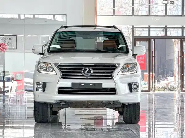 Lexus LX 2014