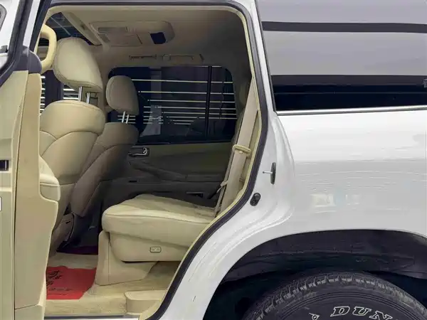 Lexus LX 2009