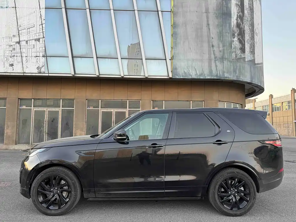 Land Rover Discovery 2019 — фото 7