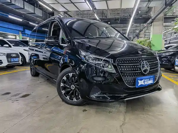 Mercedes-Benz V-Class 2024