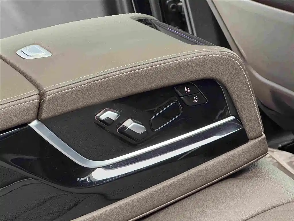 BMW 5 Series New Energy 2021 — фото 11