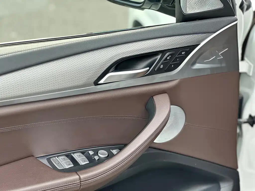 BMW X4 2019 — фото 16