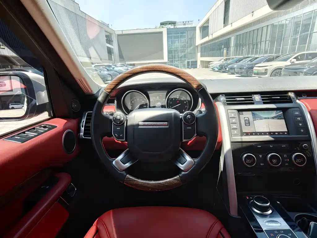 Land Rover Discovery 2020 — фото 14