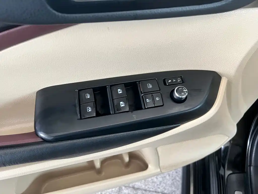 Toyota Highlander 2017 — фото 19