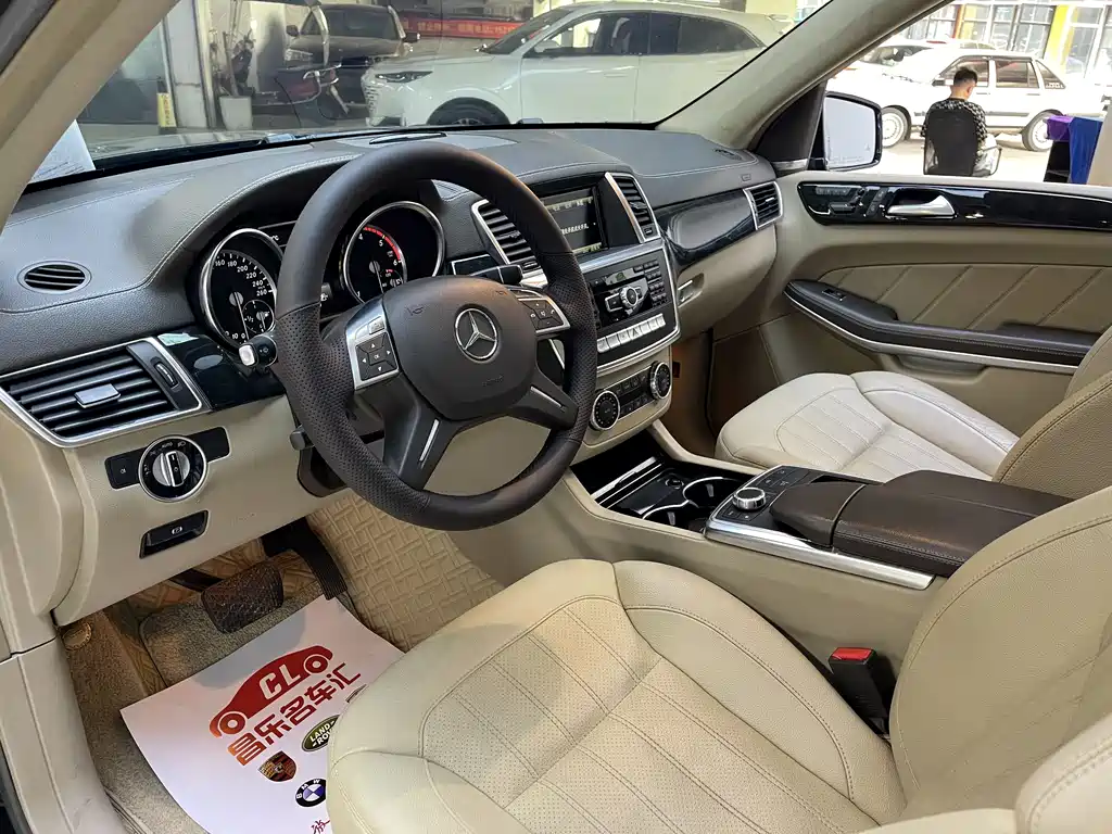 Mercedes-Benz GL-Class 2014 — фото 12