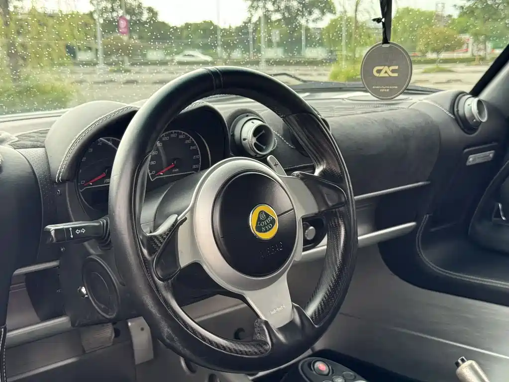 Lotus Exige 2019 — фото 9