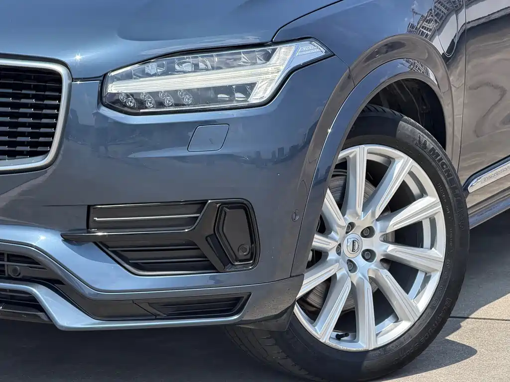 Volvo XC90 2018 — фото 4