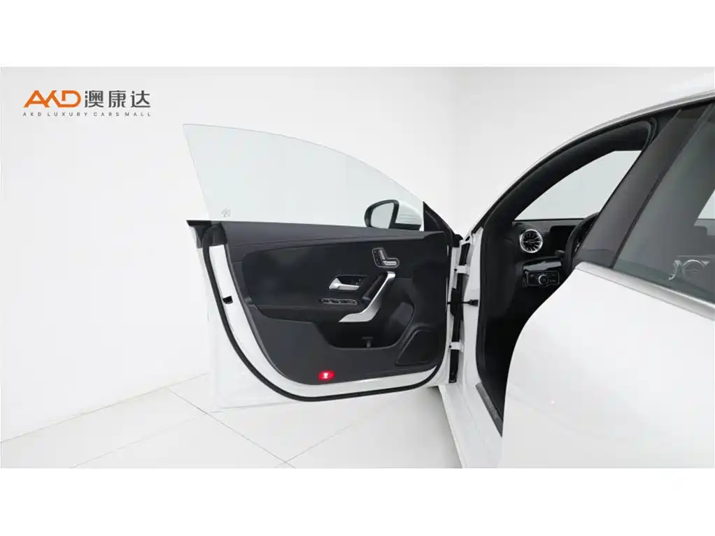 Mercedes-Benz CLA 2022 — фото 10