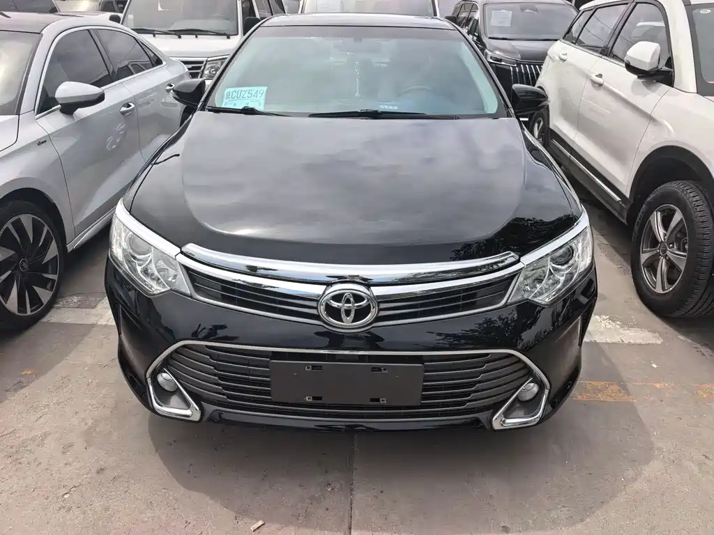 Toyota Camry 2016 — фото 2