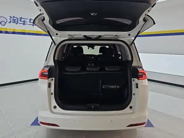 GAC Trumpchi M6 2023