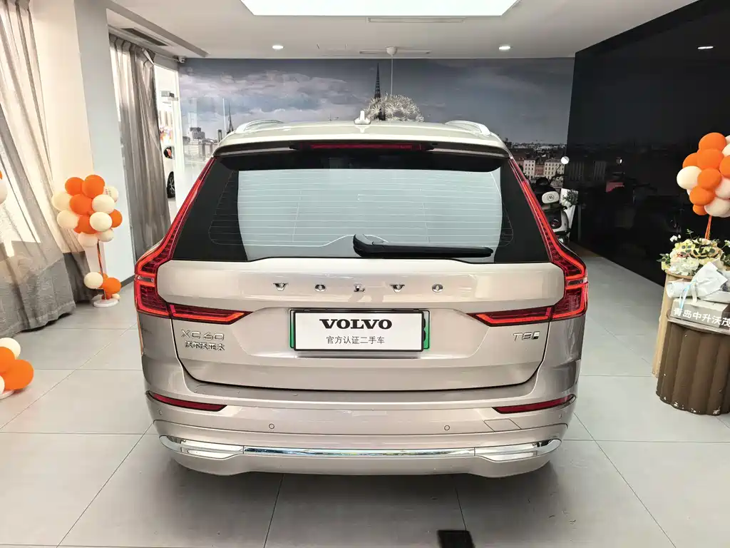 Volvo XC60 PHEV 2025 — фото 17