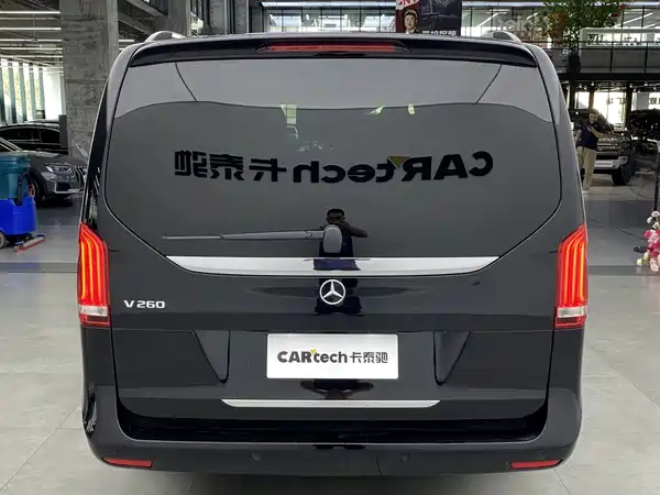 Mercedes-Benz V-Class 2024