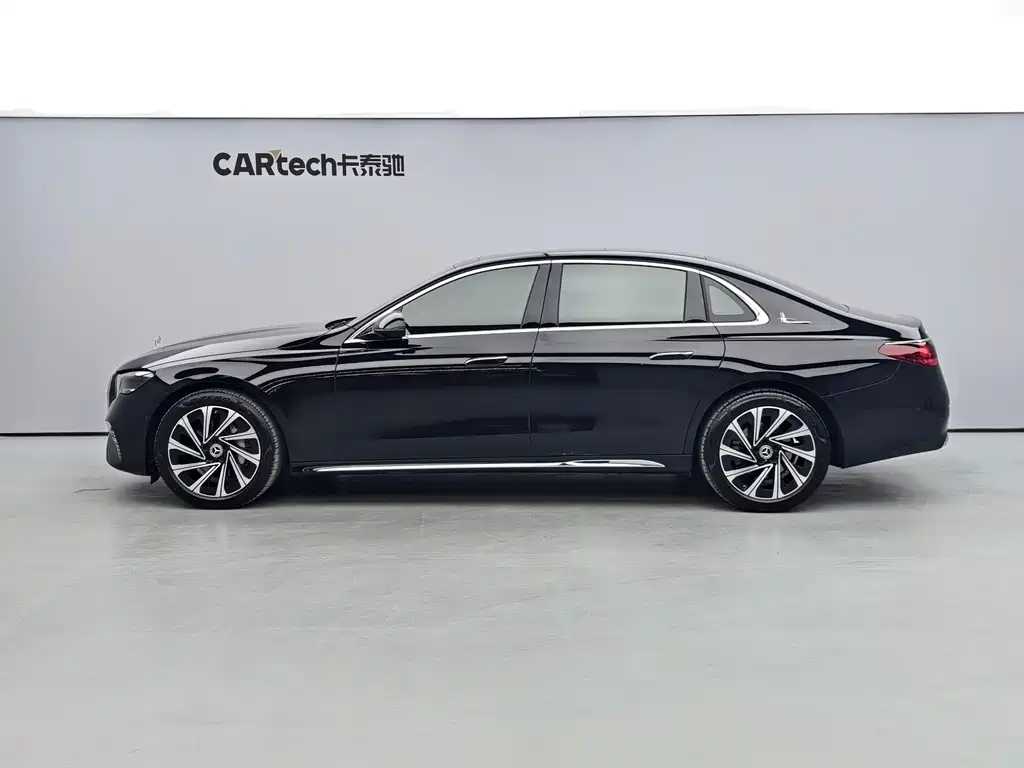 Mercedes-Benz E-Class 2025 — фото 3