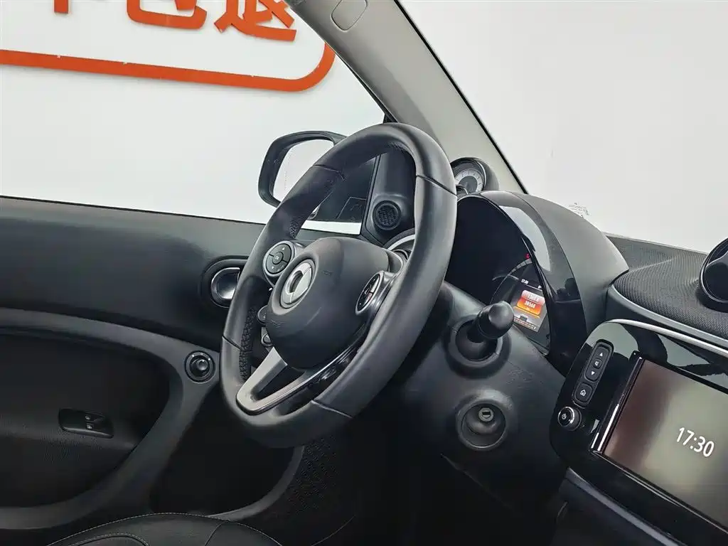 smart Fortwo 2016 — фото 22