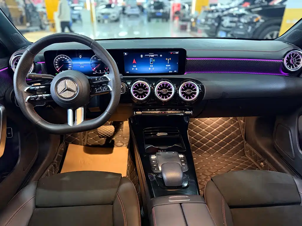 Mercedes-Benz A-Class 2023 — фото 8