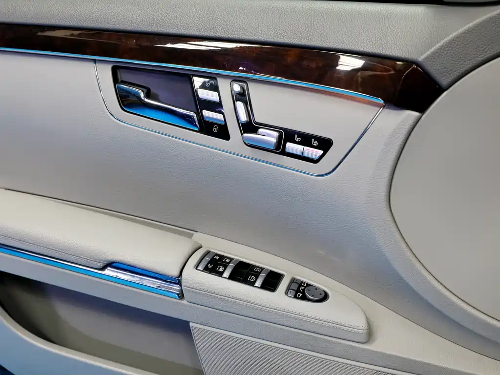 Mercedes-Benz S-Class 2010 — фото 21