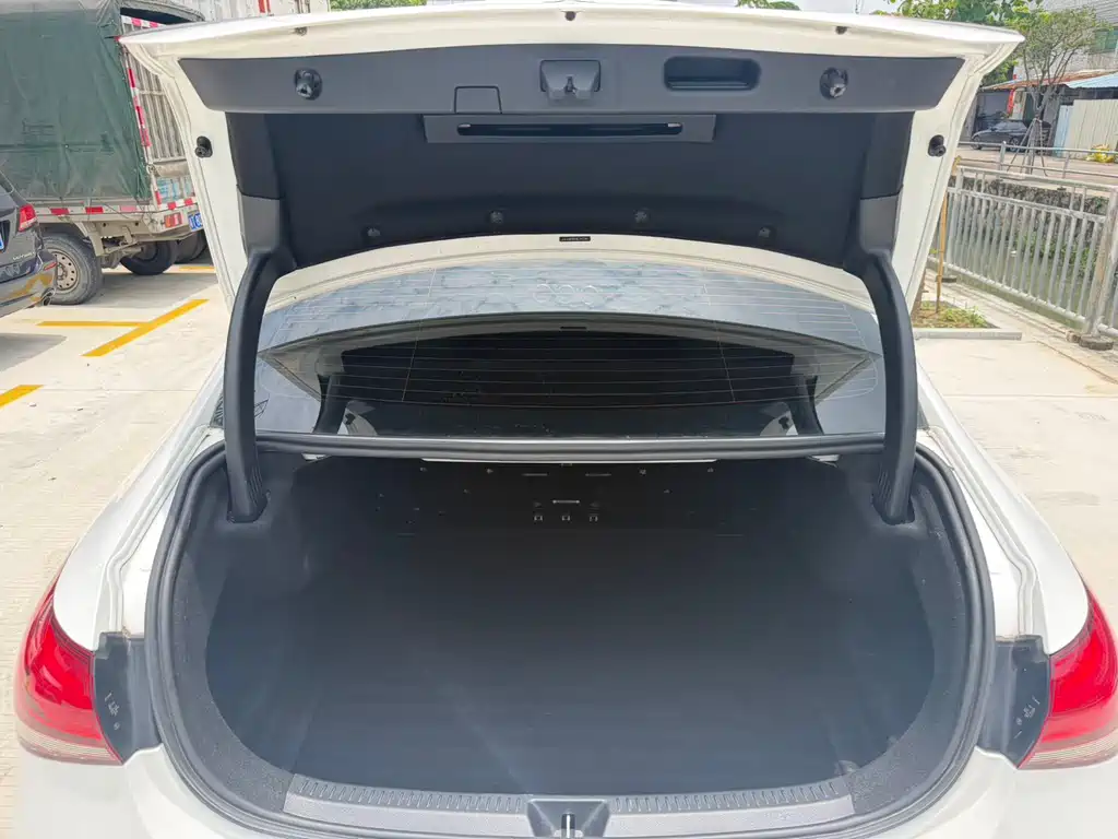 Mercedes-Benz A-Class 2022 — фото 16