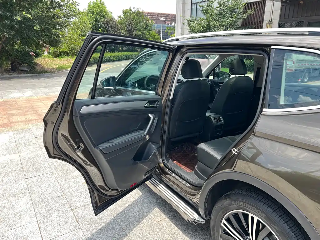 Volkswagen Tiguan L 2019 — фото 11