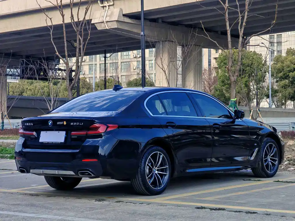 BMW 5 Series 2023