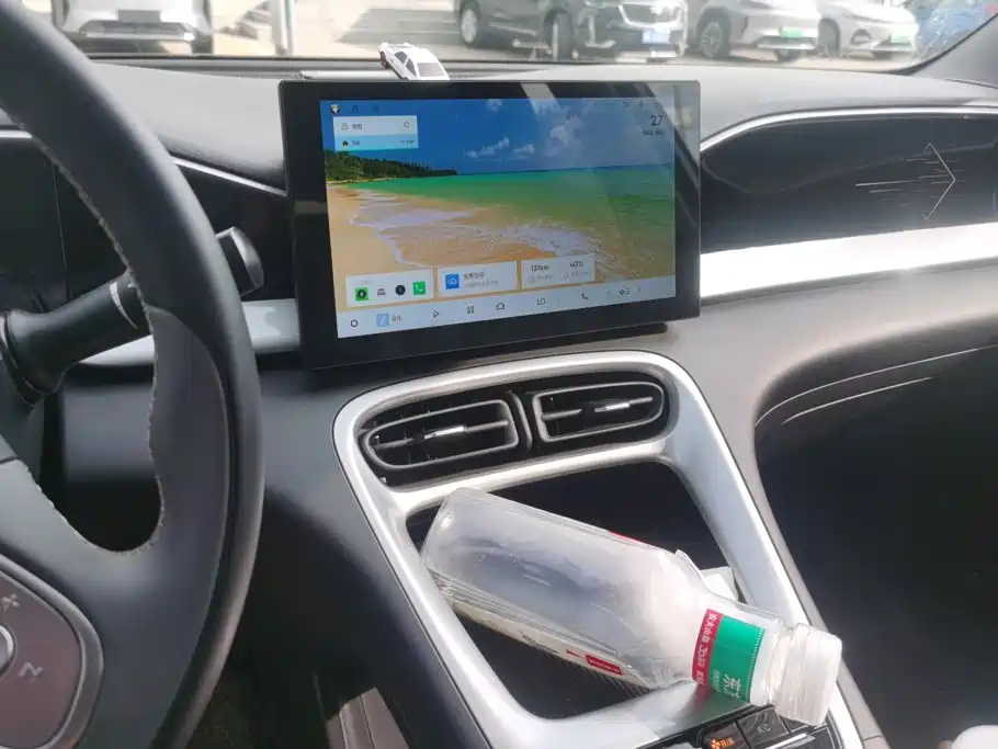 Geely Galaxy Starwish 2025 — фото 13