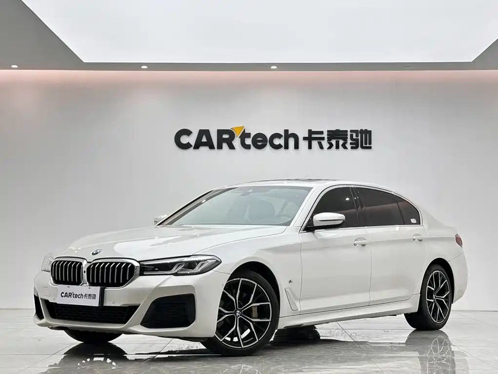 BMW 5 Series 2021 — фото 1